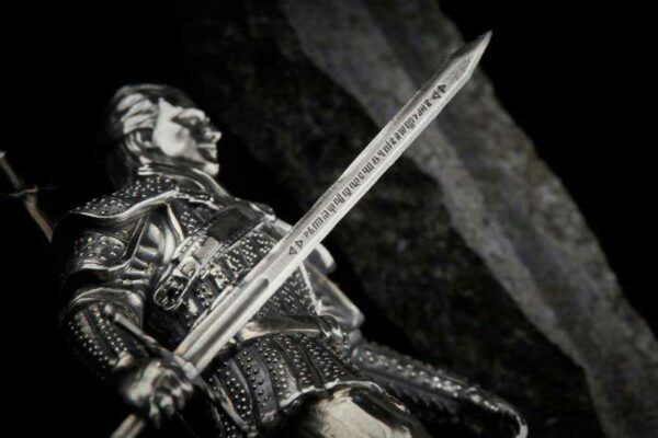 Witcher Geralt of Rivia White Wolf Figurine 1 kg Silver Coin